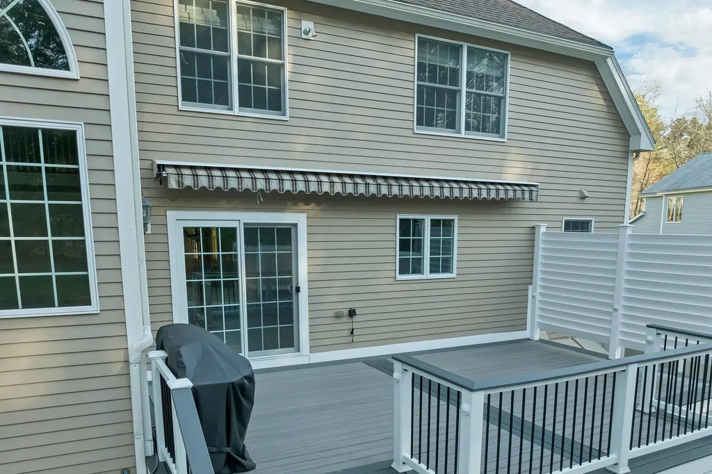 34 Stowecroft Drive Hampton NH 03842