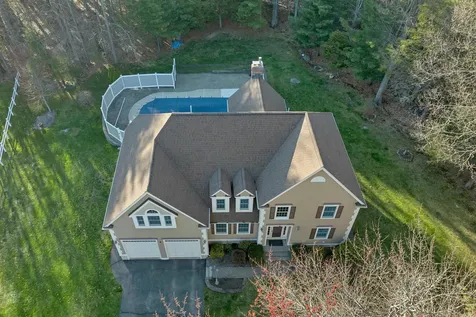 34 Stowecroft Drive Hampton NH 03842