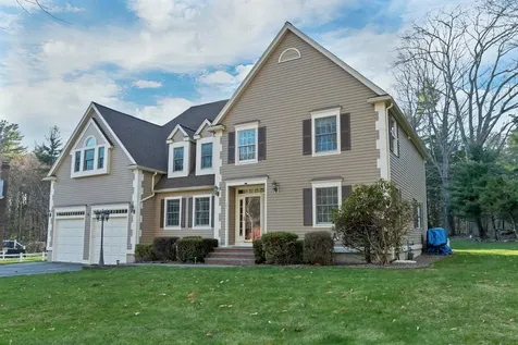 34 Stowecroft Drive Hampton NH 03842