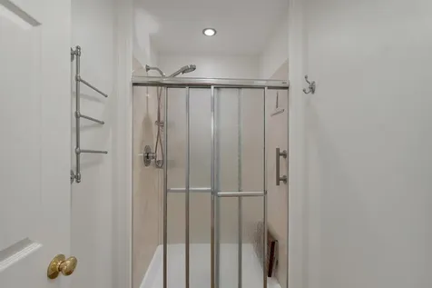 34 Stowecroft Drive Hampton NH 03842