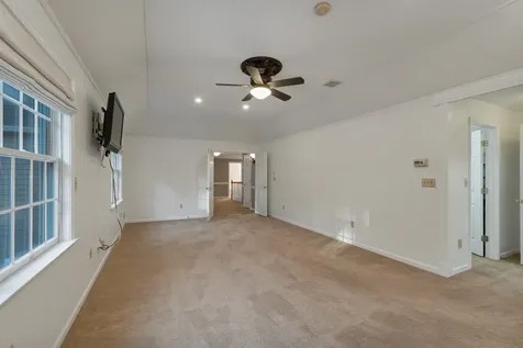 34 Stowecroft Drive Hampton NH 03842