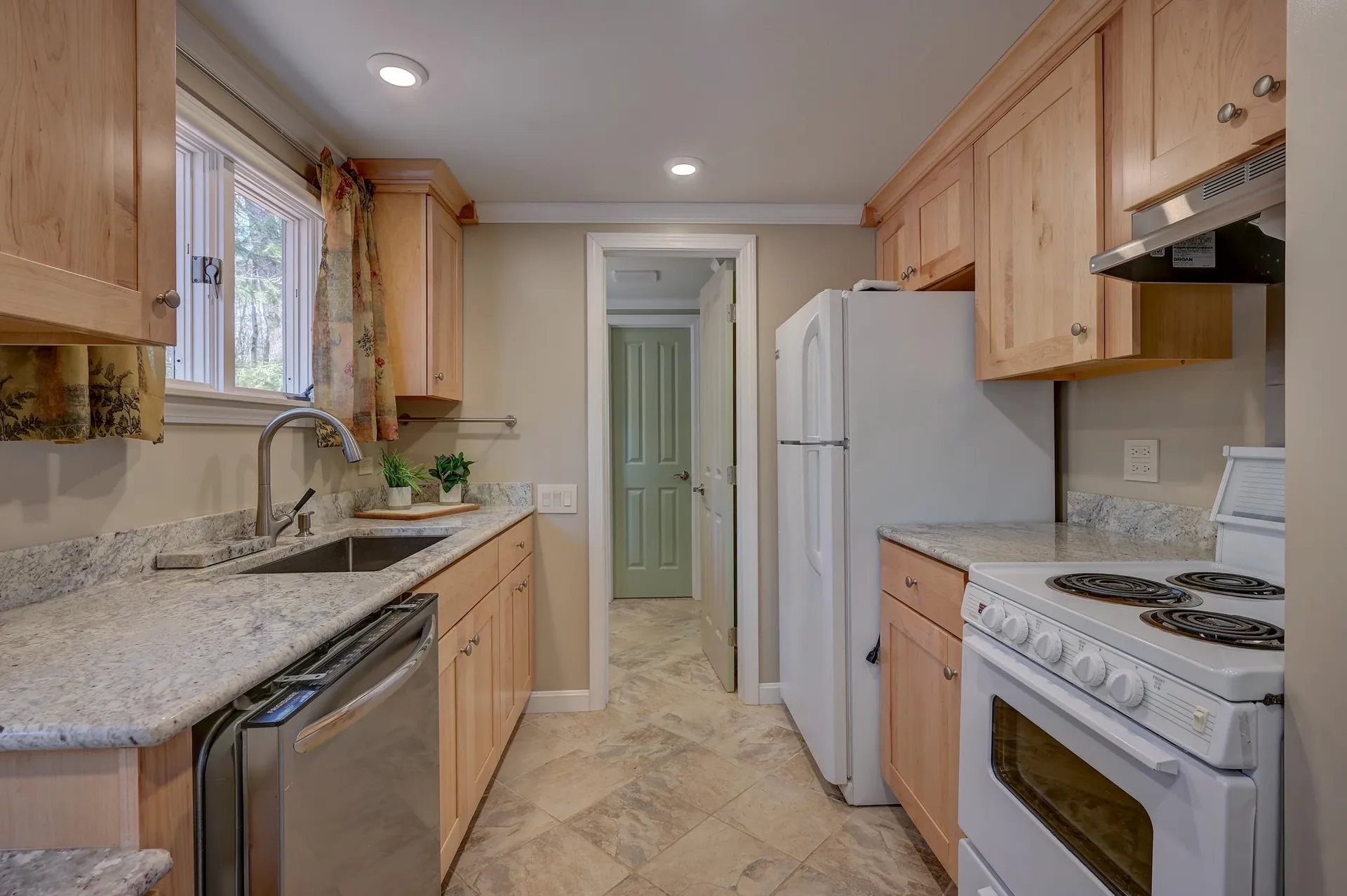 2500 West Side Road Conway NH 03860