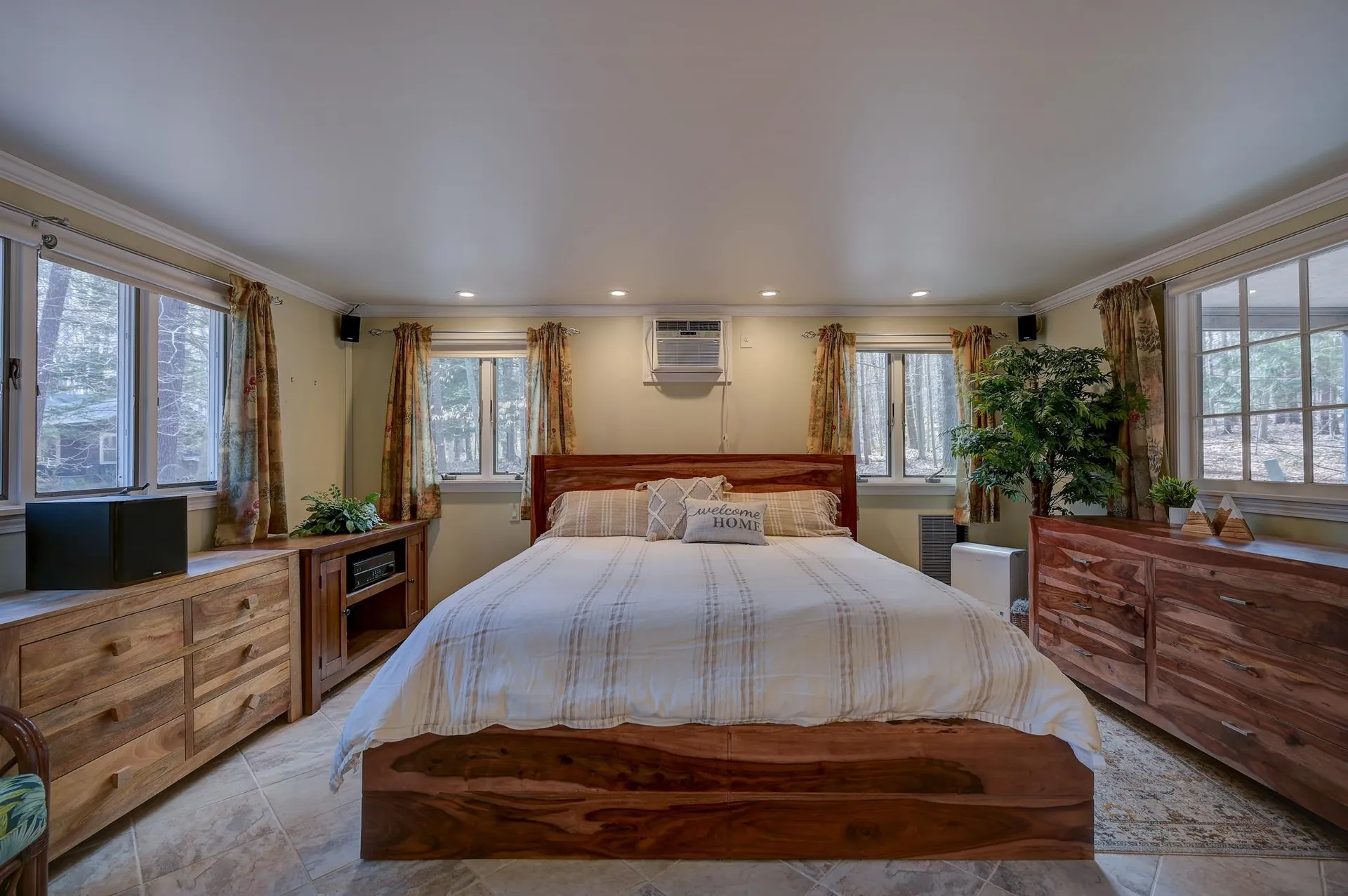 2500 West Side Road Conway NH 03860