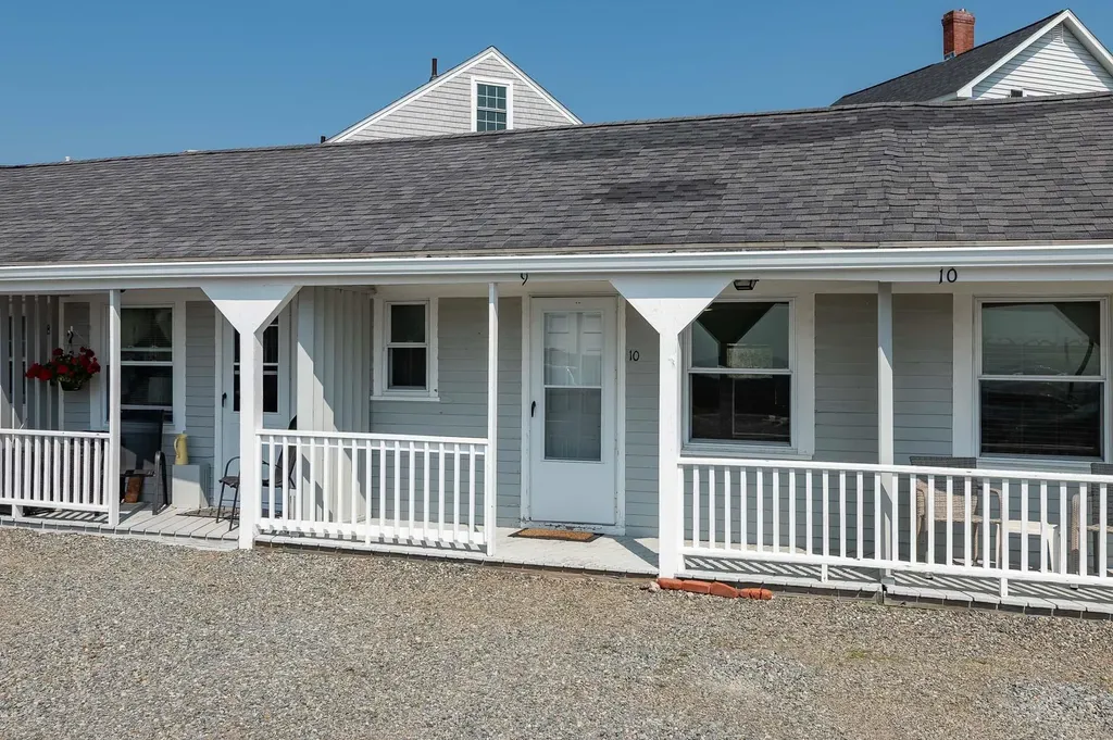 522 Ocean Boulevard Hampton NH 03842