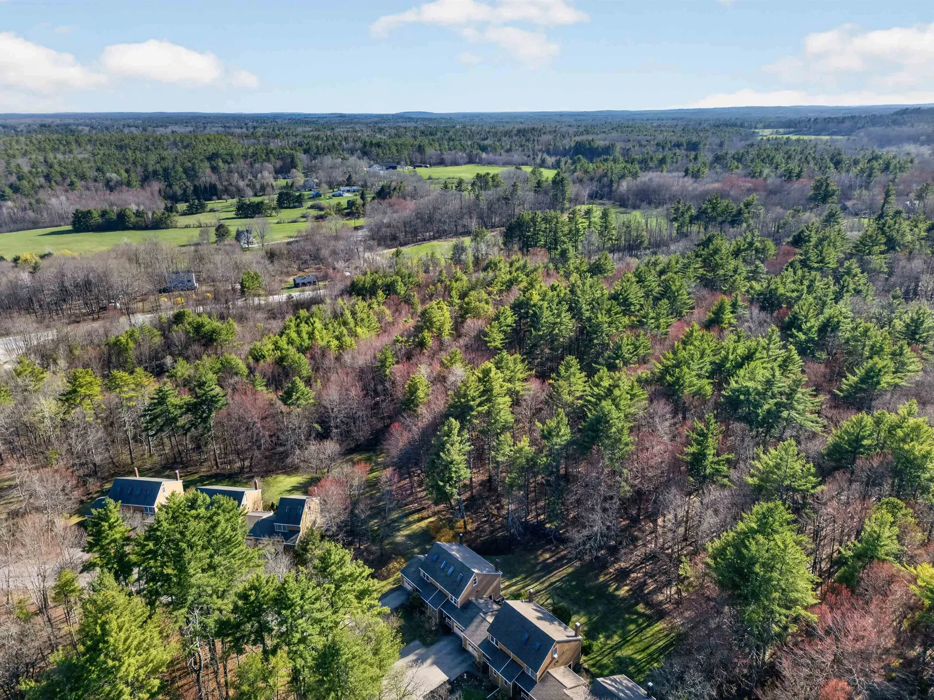 24 Swaan Drive Lee NH 03861