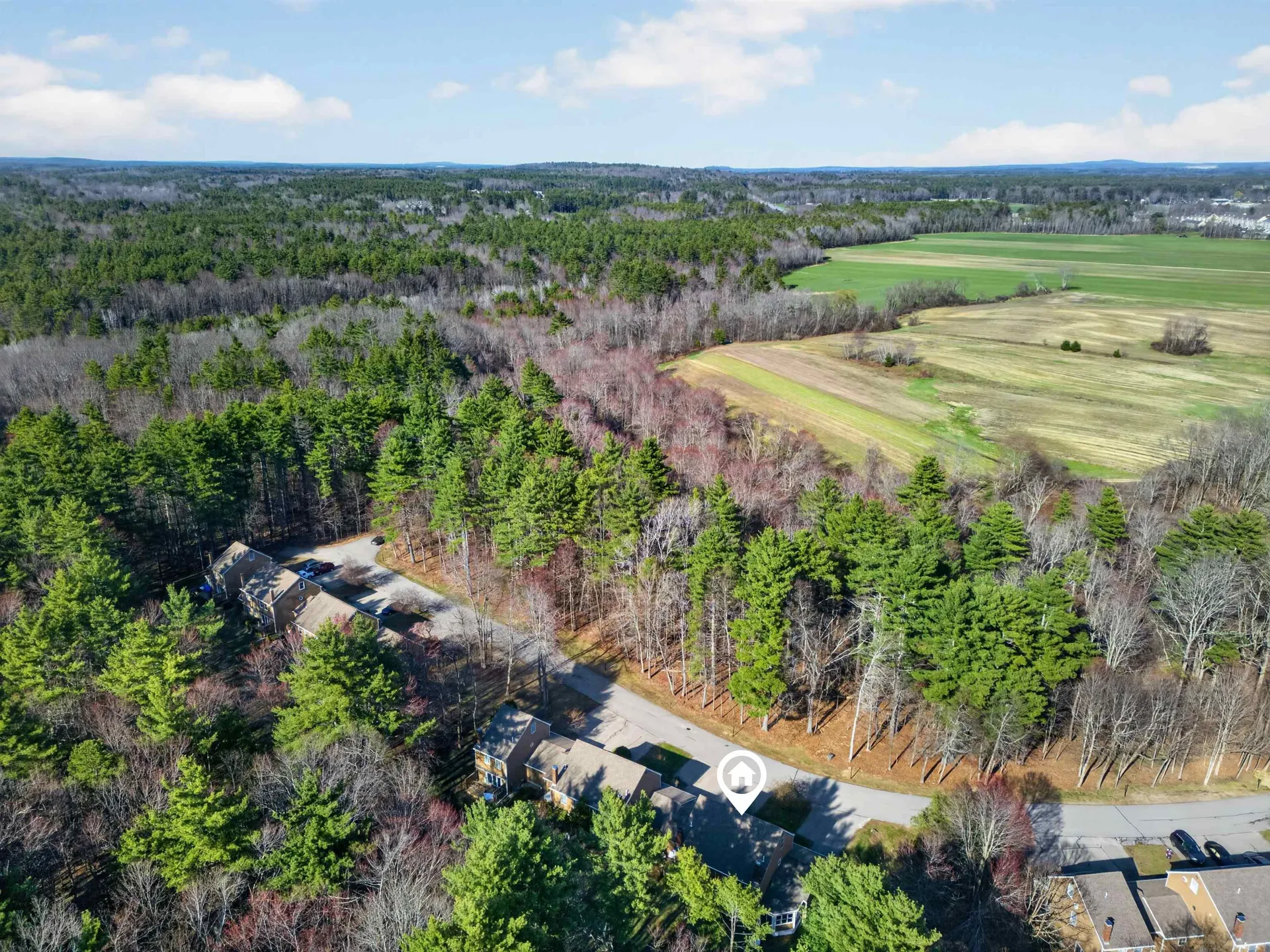 24 Swaan Drive Lee NH 03861