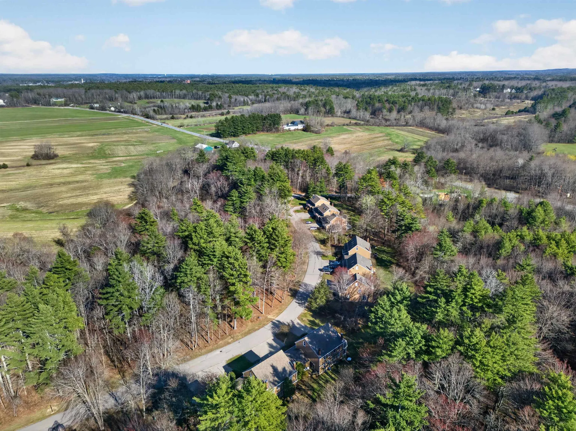 24 Swaan Drive Lee NH 03861