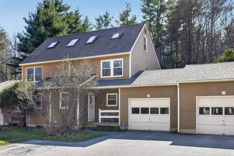 24 Swaan Drive Lee NH 03861