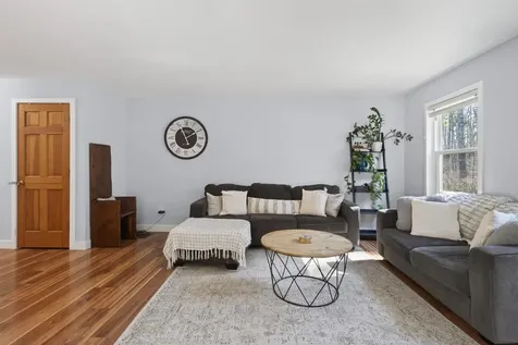 24 Swaan Drive Lee NH 03861