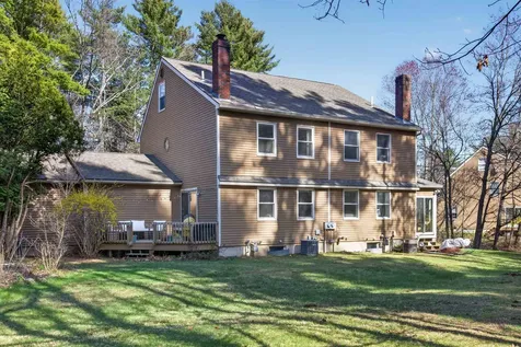 24 Swaan Drive Lee NH 03861