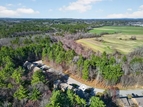 24 Swaan Drive Lee NH 03861