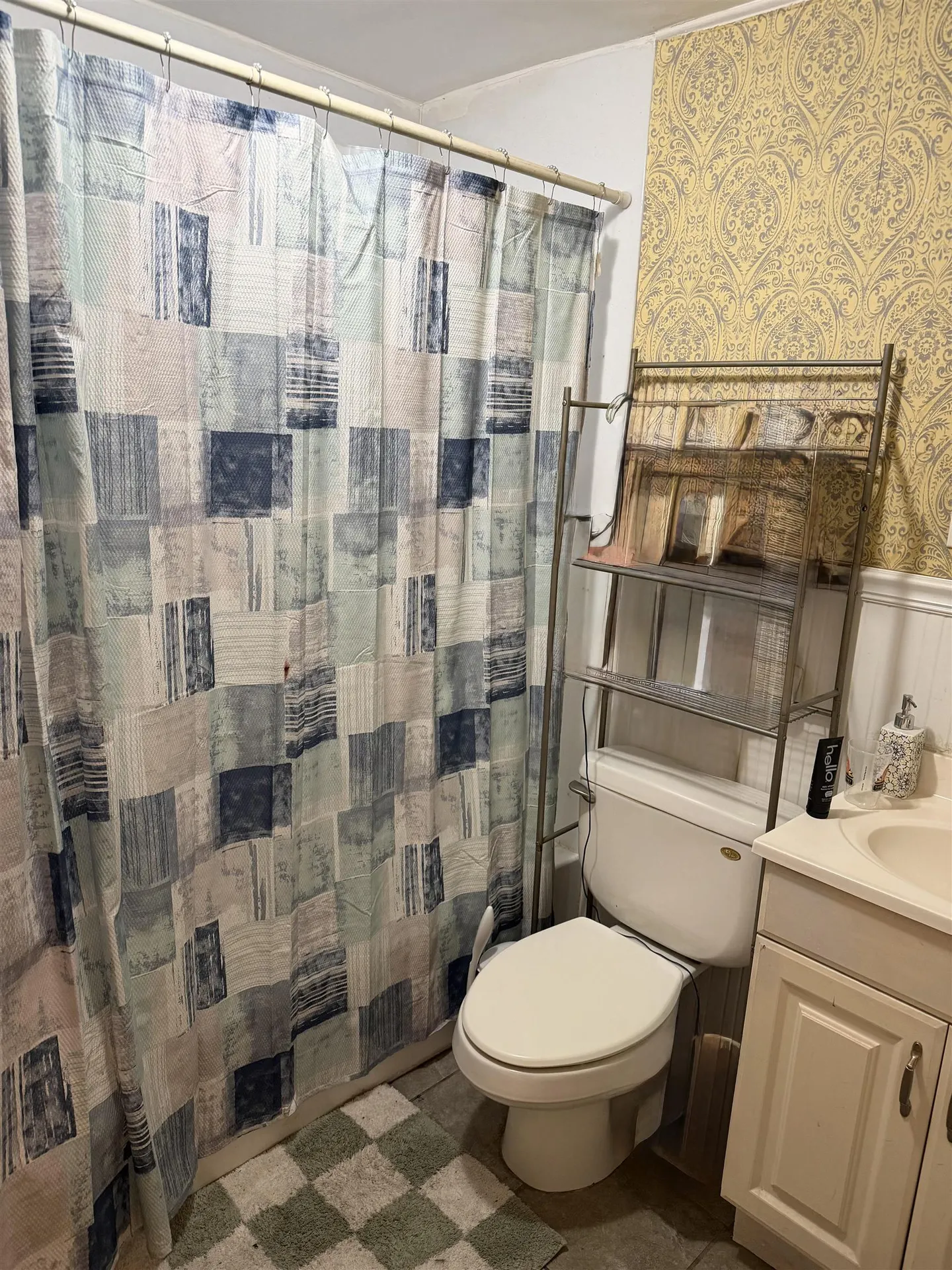 7 Lancelot Court Salem NH 03079