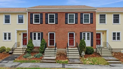 424 Fox Hollow Way Manchester NH 03104
