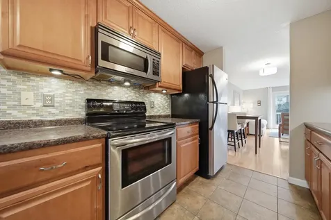 424 Fox Hollow Way Manchester NH 03104