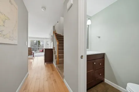 424 Fox Hollow Way Manchester NH 03104
