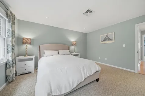 424 Fox Hollow Way Manchester NH 03104