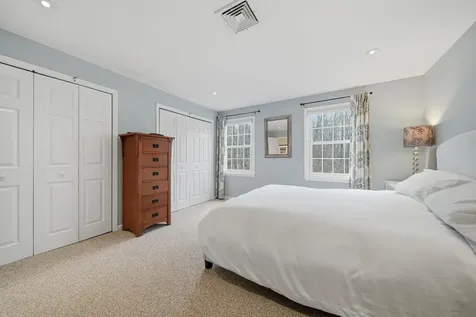 424 Fox Hollow Way Manchester NH 03104