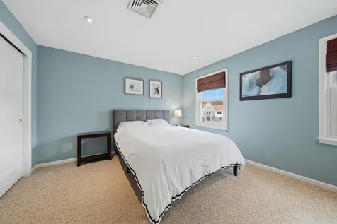 424 Fox Hollow Way Manchester NH 03104