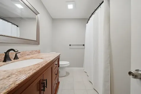 424 Fox Hollow Way Manchester NH 03104