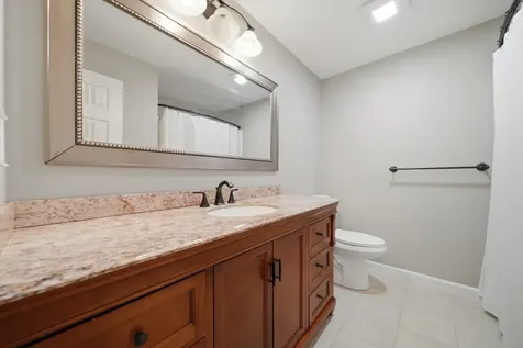 424 Fox Hollow Way Manchester NH 03104