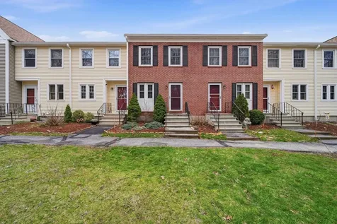 424 Fox Hollow Way Manchester NH 03104