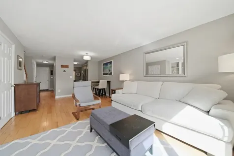 424 Fox Hollow Way Manchester NH 03104
