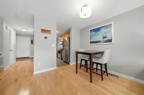 424 Fox Hollow Way Manchester NH 03104
