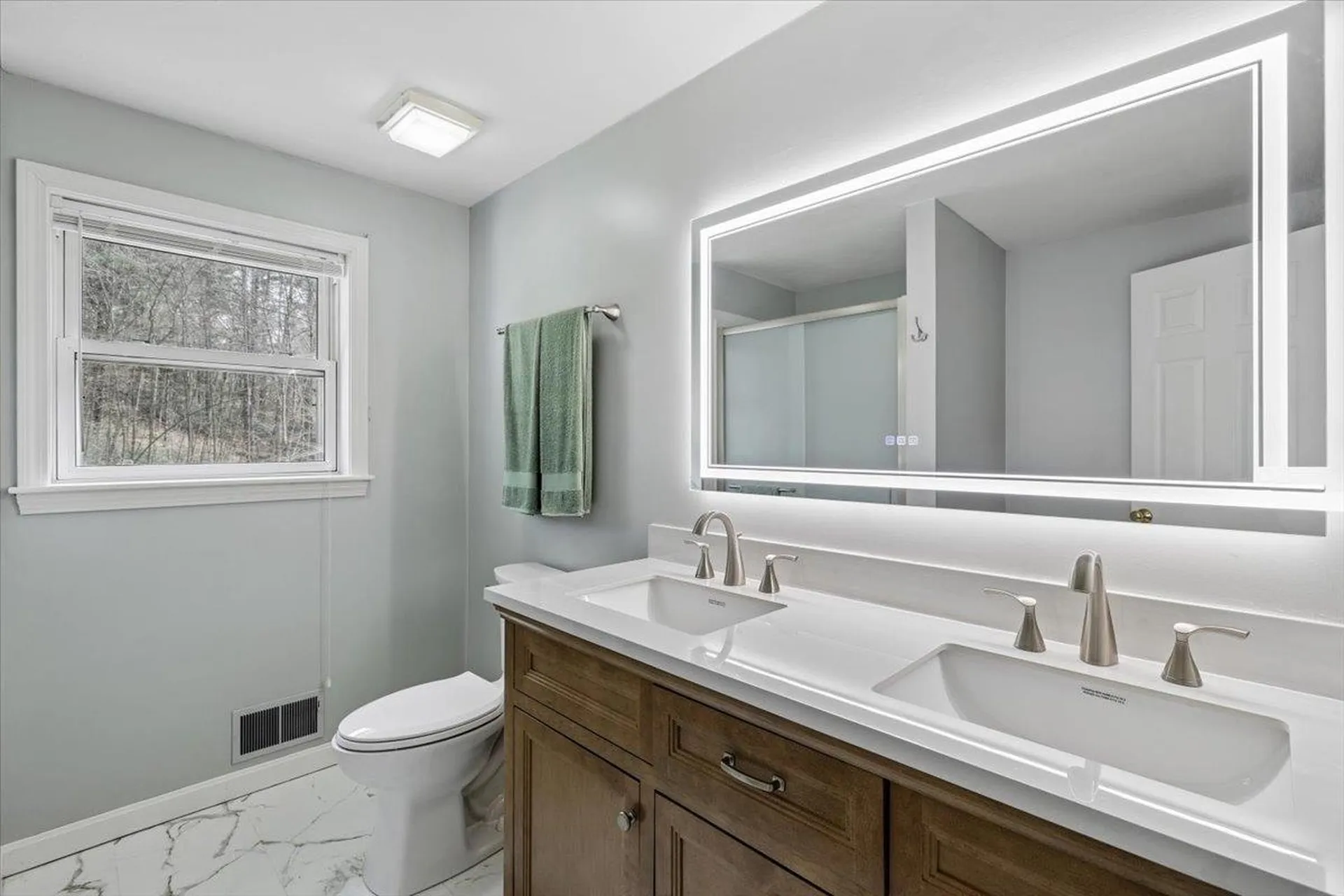 12 Butterfield Lane Bedford NH 03110