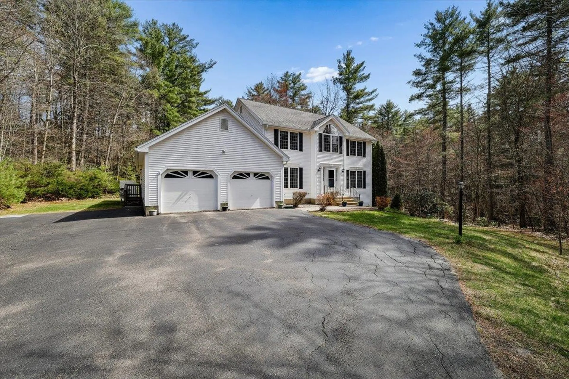 12 Butterfield Lane Bedford NH 03110