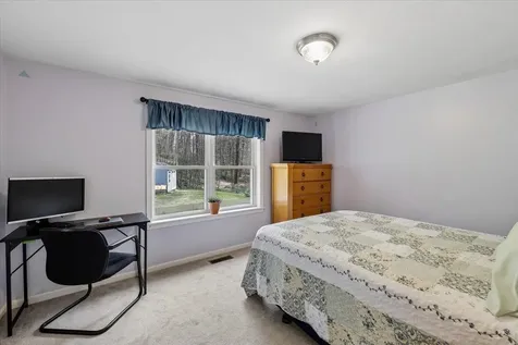 12 Butterfield Lane Bedford NH 03110