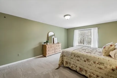 12 Butterfield Lane Bedford NH 03110