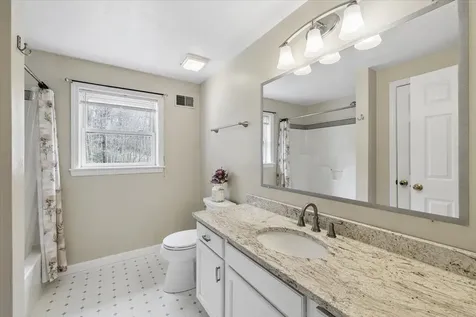 12 Butterfield Lane Bedford NH 03110