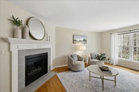 12 Butterfield Lane Bedford NH 03110