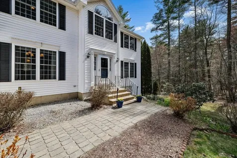 12 Butterfield Lane Bedford NH 03110