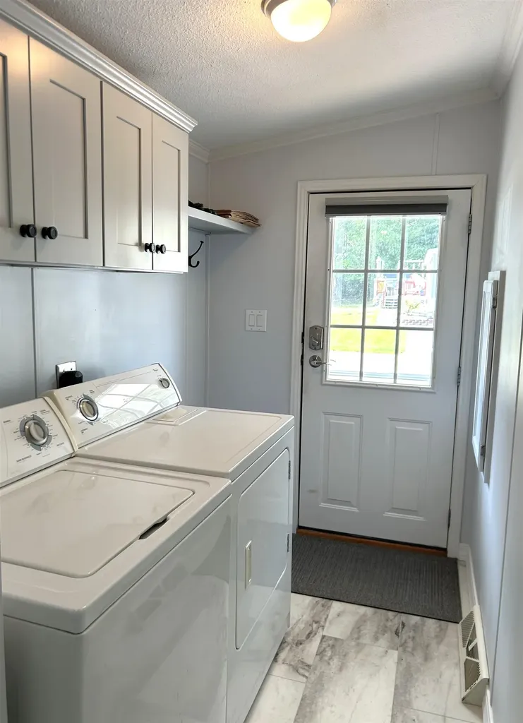 75 Hilton Avenue Exeter NH 03833