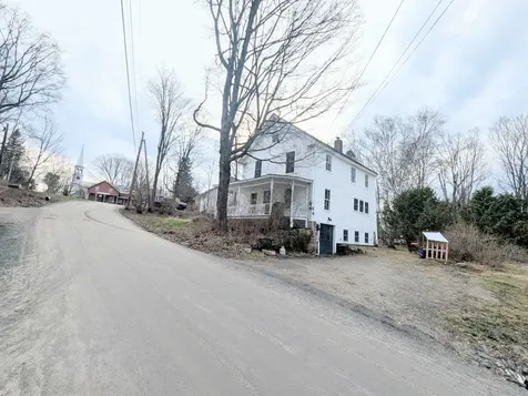 33 Old Cemetery Road Peacham VT 05862