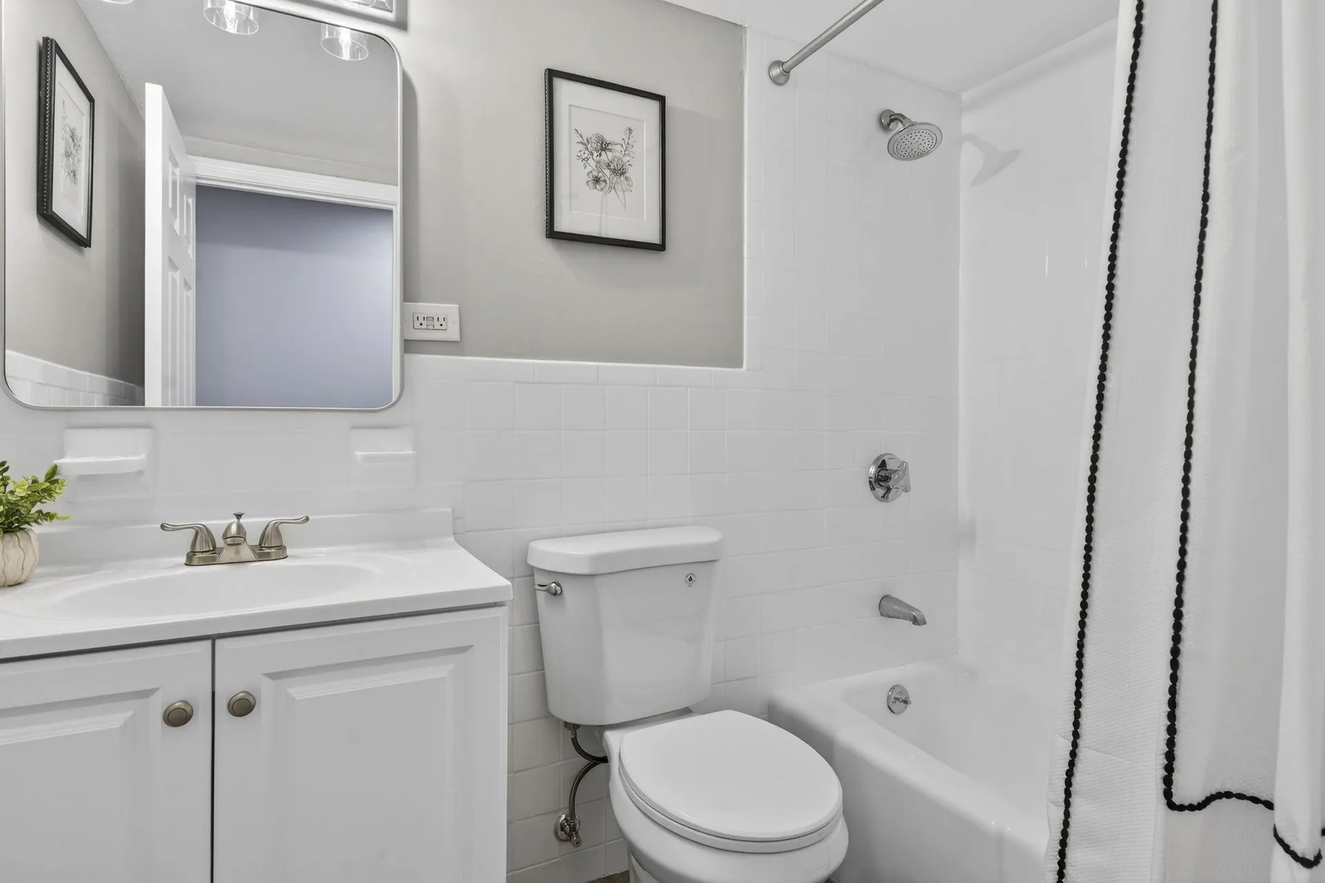3 Louisburg Square Nashua NH 03060