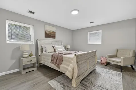 3 Louisburg Square Nashua NH 03060