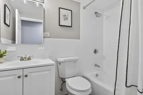 3 Louisburg Square Nashua NH 03060