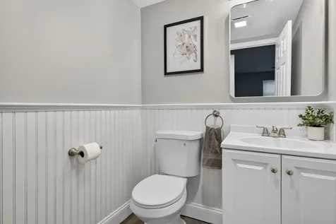 3 Louisburg Square Nashua NH 03060
