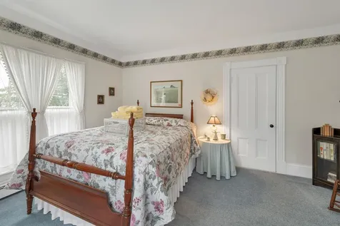 19 Church Street Alton NH 03809