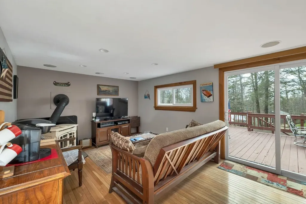 31 Rays Way Moultonborough NH 03254