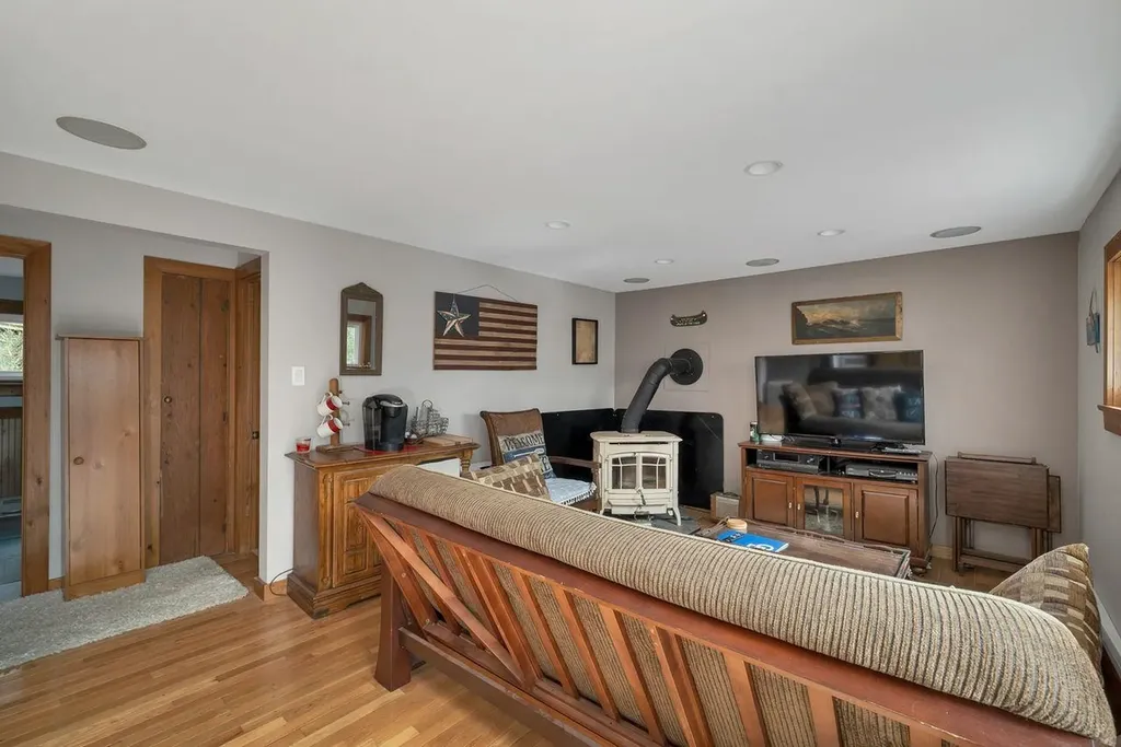 31 Rays Way Moultonborough NH 03254