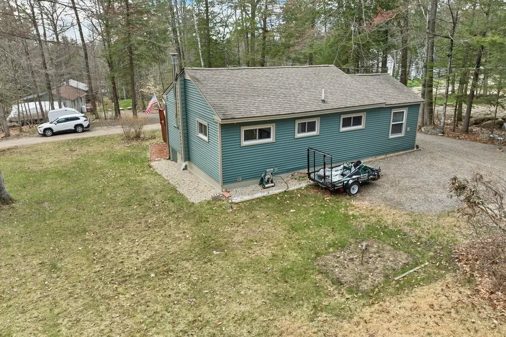 31 Rays Way Moultonborough NH 03254