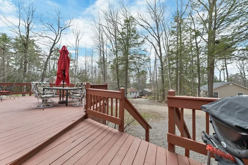 31 Rays Way Moultonborough NH 03254
