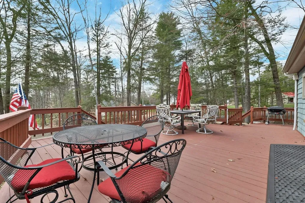 31 Rays Way Moultonborough NH 03254