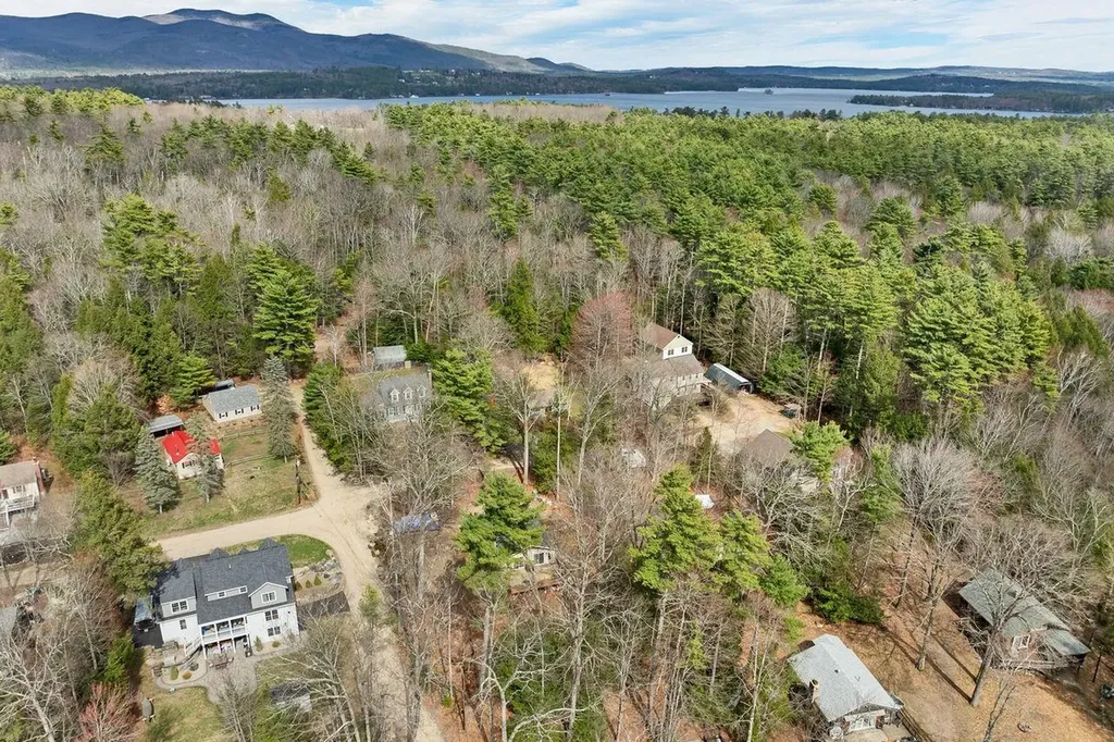 31 Rays Way Moultonborough NH 03254