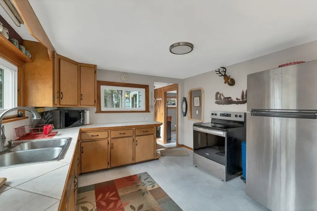 31 Rays Way Moultonborough NH 03254