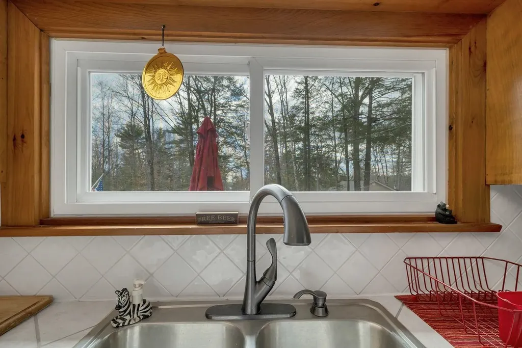 31 Rays Way Moultonborough NH 03254