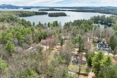31 Rays Way Moultonborough NH 03254